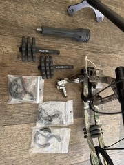 Hoyt Carbon Element G3; RH, 60-70lb. 28.5”; 29”, 29.5”; 30” DL; RKT; NEW String.