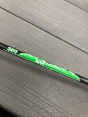 1 Dozen Greenacres Premium Spine Aligned Carbon Arrows by Victory w/Blazer Vanes