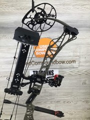 Used Mathews Lift X 29.5 Right Hand Ambush Green 26.5″/70# Package