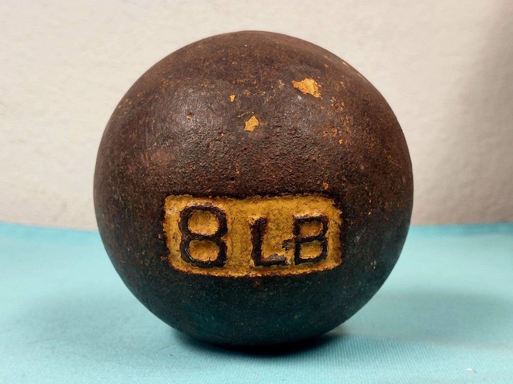 Vintage Cast Iron Eight (8) Lb Shot Put Ball 3 1/2″ Diameter GUC