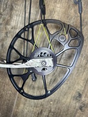 Mathews Halon 32 6 Compound Bow, Hunt Ready, Complete, Extras, LH 60-70lbs