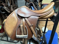16.5in Bates Caprilli English Saddle W/ Exchangeable Gullet System