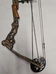 Mathews SoloCam Archery Q2XL Realtree Camo Compound Bow! RH 28.5″ 60-70lb.