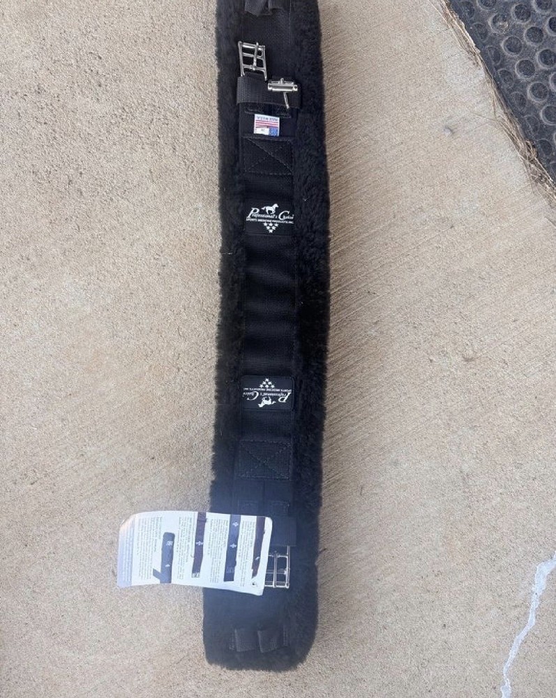 Professional’s Choice SMX shearling dressage girth 28″ NWT