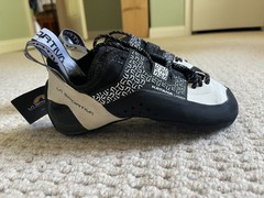 BRAND-NEW LA SPORTIVA WOMEN’S KATANA LACE WITH TAGS, EURO 37.5, US WOMEN 6.5