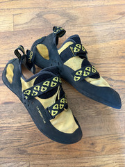LA SPORTIVA Katana Hook & Loop Climbing Shoes EU 44 US 10.5 Vibram Yellow Black
