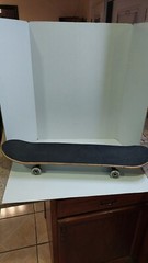 Vintage Avigo Extreme Skateboard 31 Inches Red and blue ~31 Inches