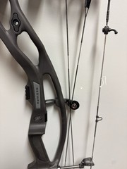 Hoyt Carbon RX 9 RH 50-60# Black/Bottomlands 25-30″ Draw