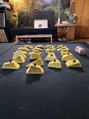 So Ill Climbing Holds Assorted Yellow Fungus, Smooth, Wrecktangles Lot Of 24