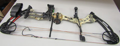 Bear Vast Compound Bow 20-30″ Draw Length 70lbs w/ sight, quiver + more