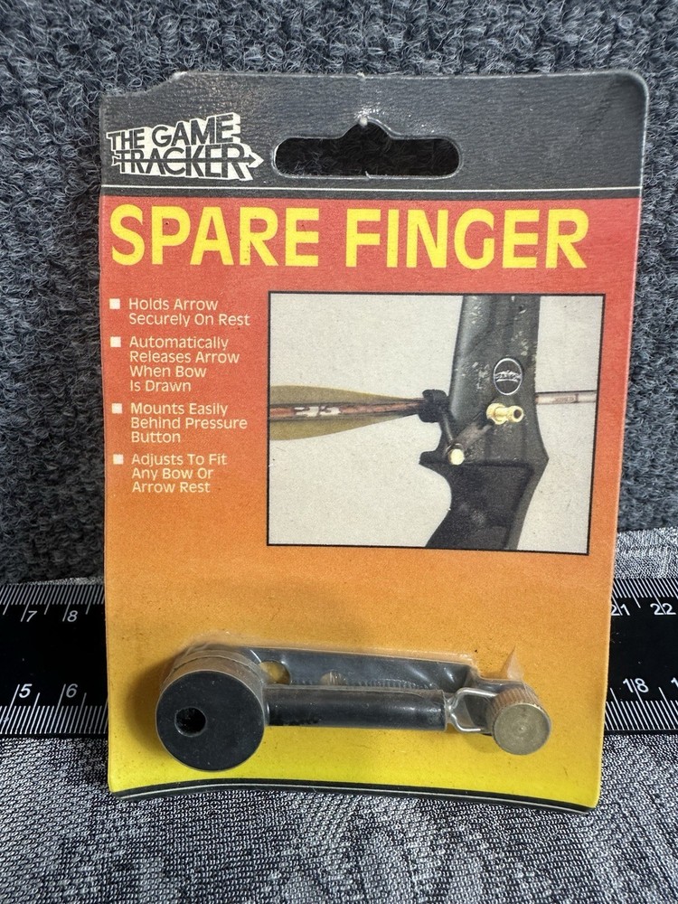 Vintage Game Tracker Spare Finger Bow Hunting Archery Arrow Holder