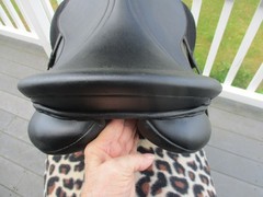 16.5» Med Wintec 250 Adjustable English A/P Saddle, Wintec Webbers & compositi