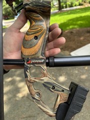 1999 Jennings Buckmaster Limited Edition Compound Bow with Plano Hard Case
