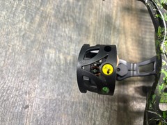Bear Cruzer G2 compound bow, 26” draw, #70 pull. FREE S&H!