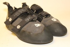 Evolv Defy VTR eco-TRAX Biginner Rock Climbing Mens Size 9 9.5 Black Strap Shoes