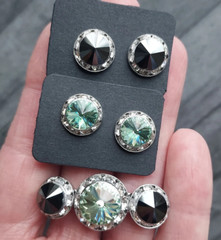 Celadon Green English Collar Magnetic brooch and matching 2 pairs of earrings.