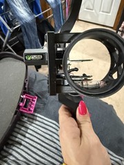 Diamond Archery Atomic Compound Bow Set Black Purple 29lb 19in Case Accessories