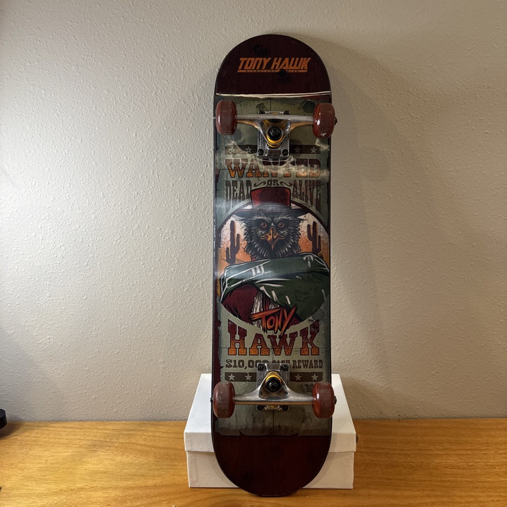 NEW Tony Hawk Lenticular 31 In. Wanted Hawk Skateboard 52mm Wheels