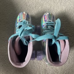 Roller Derby Pixie Women/youth Iridescent Blue Roller Skates Adj size 3-6