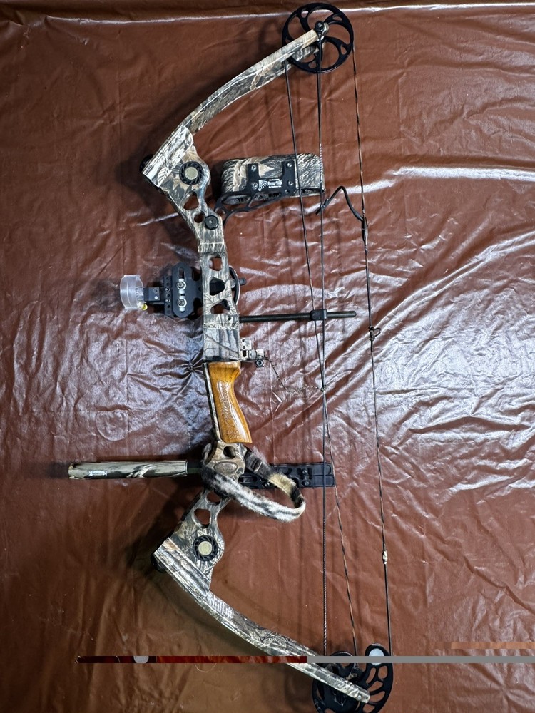 Mathews SoloCam Q2 Compound Bow 29″ Draw, Lots of Extras & Extra SL2-AR Cam