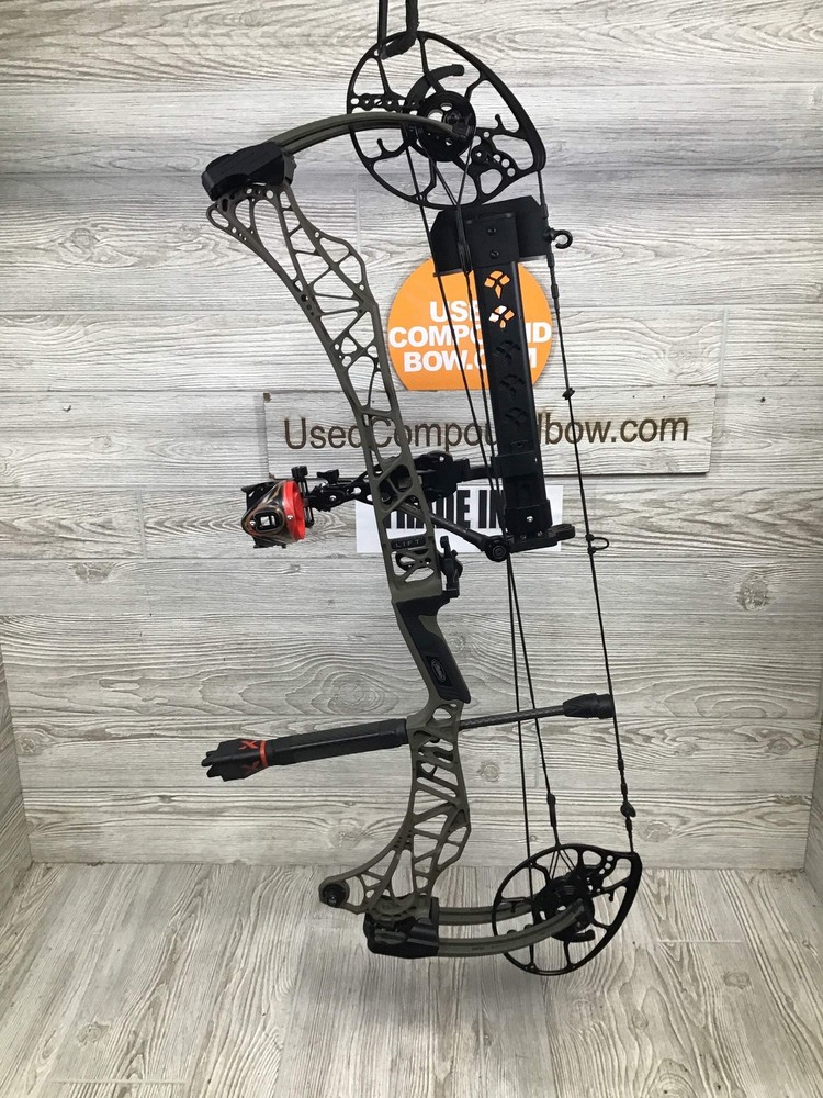 Used Mathews Lift X 29.5 Right Hand Ambush Green 26.5″/70# Package