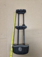 G 5 Bone Collector Head Loc Bow Quiver
