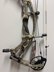 Hoyt Carbon RX 9 RH 50-60# Realtree APX 25-30″ Draw Length (Read Description)