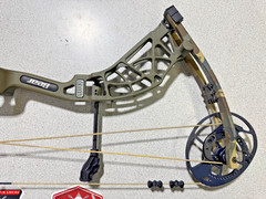BEAR WHITETAIL MAXX…RH…GREEN/CAMO