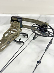 Used Mathews VXR 28 Right Handed Ambush Green Compound Bow 27″/70# – USED