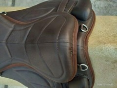 Leather Saddle Freemax Treeless Leather Saddle In Brown and black