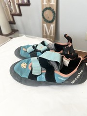 EVOLV Elektra Climbing Shoes – Women’s Size 9.5 41 Blue
