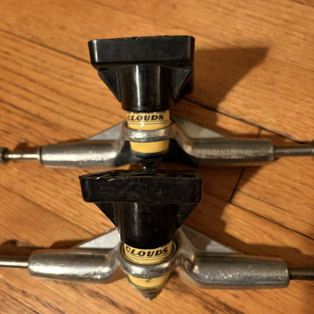 NOS Vintage 1980s Variflex Trucks W/Cloud Bushing skateboard pair 2