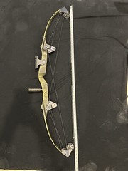Vintage Bear Whitetail Hunter Compound Bow Left Hand 50 Inches Camo