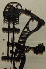 Loaded Hoyt VTM 31 Bow Package- 60/70 lb – Black Finish- 25″ to 30″ Draw Length
