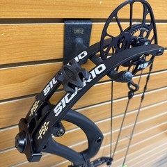 Item 3848 – PSE Archery Compound Bow – Sicario – RH – Black – #70 – 24.5”-30” DL