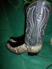 TONY LAMA COBRA HEAD BOOTS MENS 81/2B SNAKE SKIN MADE IN USA
