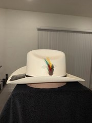 CL Hats White Western Cowboy Hat with Black Band and Multicolor Feather
