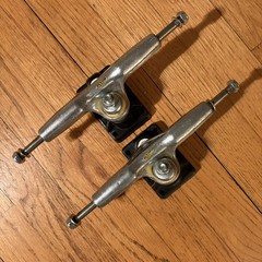 NOS Vintage 1980s Variflex Trucks W/Cloud Bushing skateboard pair 2