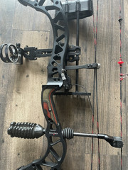 Bowtech Invasion CPX RH Ready to Hunt Package 70# 26-30″ 343fps!