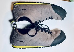 Evolv climbing shoes men size 11 US Classic Approach canvas gray VG++
