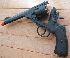 Well CO2 Powered British Webley Top-Break Revolver Metal Airsoft gun