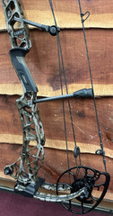 Mathews Lift X 33 Mossy Oak Bottomland Camo 28″D/L 70#D/W *Display Bow*