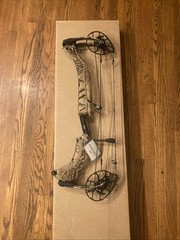 Mathews Lift 29.5 LH Earth Riser Camo Limbs 65# 30 IN Draw
