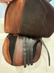 M. Toulouse Sellier 16.5″ Medium Saddle + Stirrups