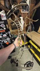Hoyt VTM 34 RH 70# Compound Bow