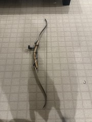 Samick Sage Takedown Recurve Bow 62″ 50lb 28″ Right Hand. TRUGLO 3 pin sight