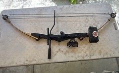 Hoyt/Easton RAMBO Right Hand Compound Bow 70lb 29-31in Black/Tan