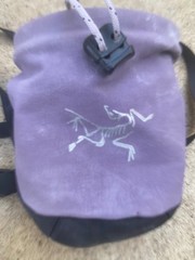 Arc’teryx Lightweight Chalk Bag Lavender