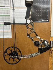 Mathews No Cam HTX Compound Bow RH 29″ 70lb Lost XD New! 1828243