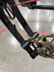 Used right hand Hoyt AX-2 29 60-70lbs Bottomland custom bow LOADED